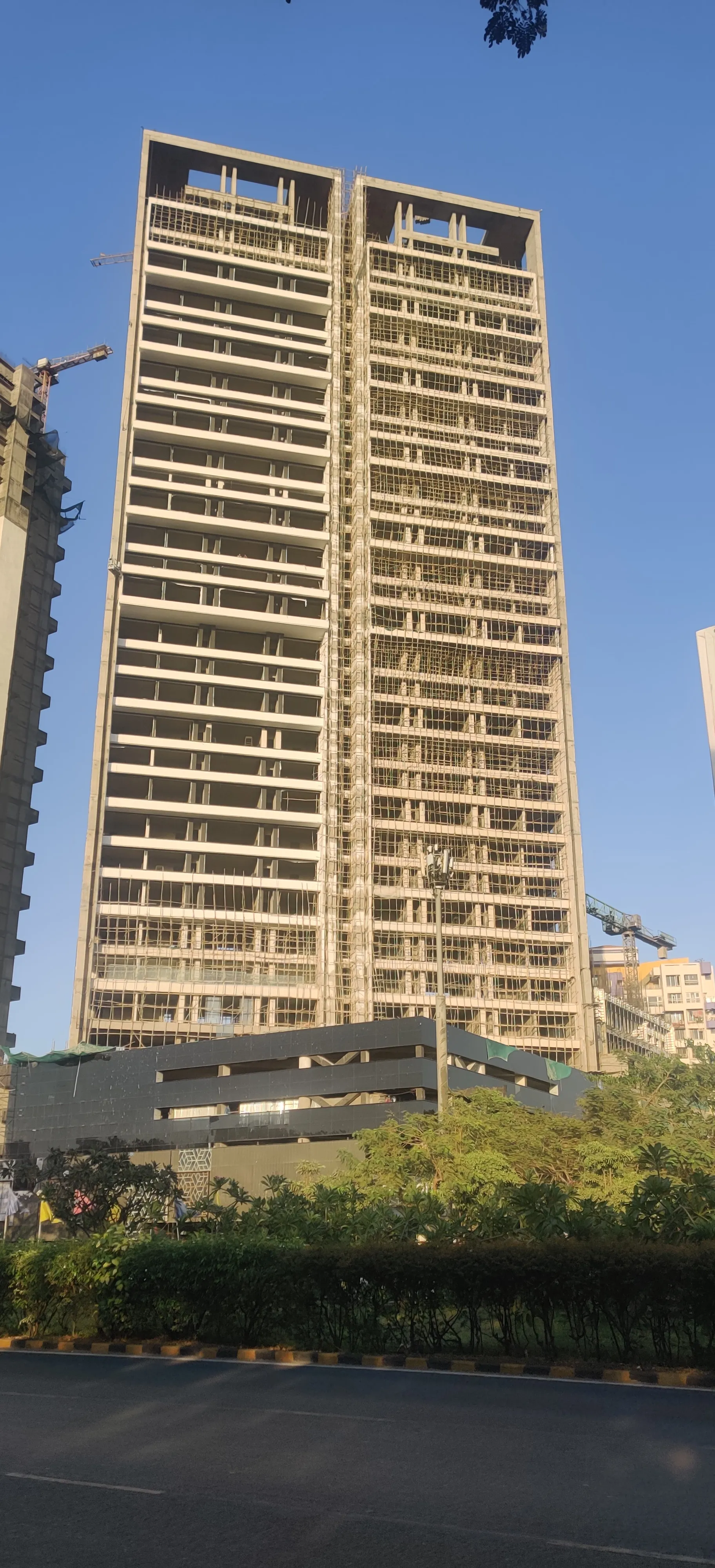 Aajchi Navi Mumbai | ‘अक्षर रियलटर्स' ला शासनाच्या पायघड्या