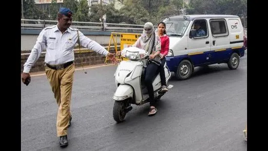Aajchi Navi Mumbai | खारघरमध्ये 12 हजार जणांवर वाहतुक विभागाची कारवाई