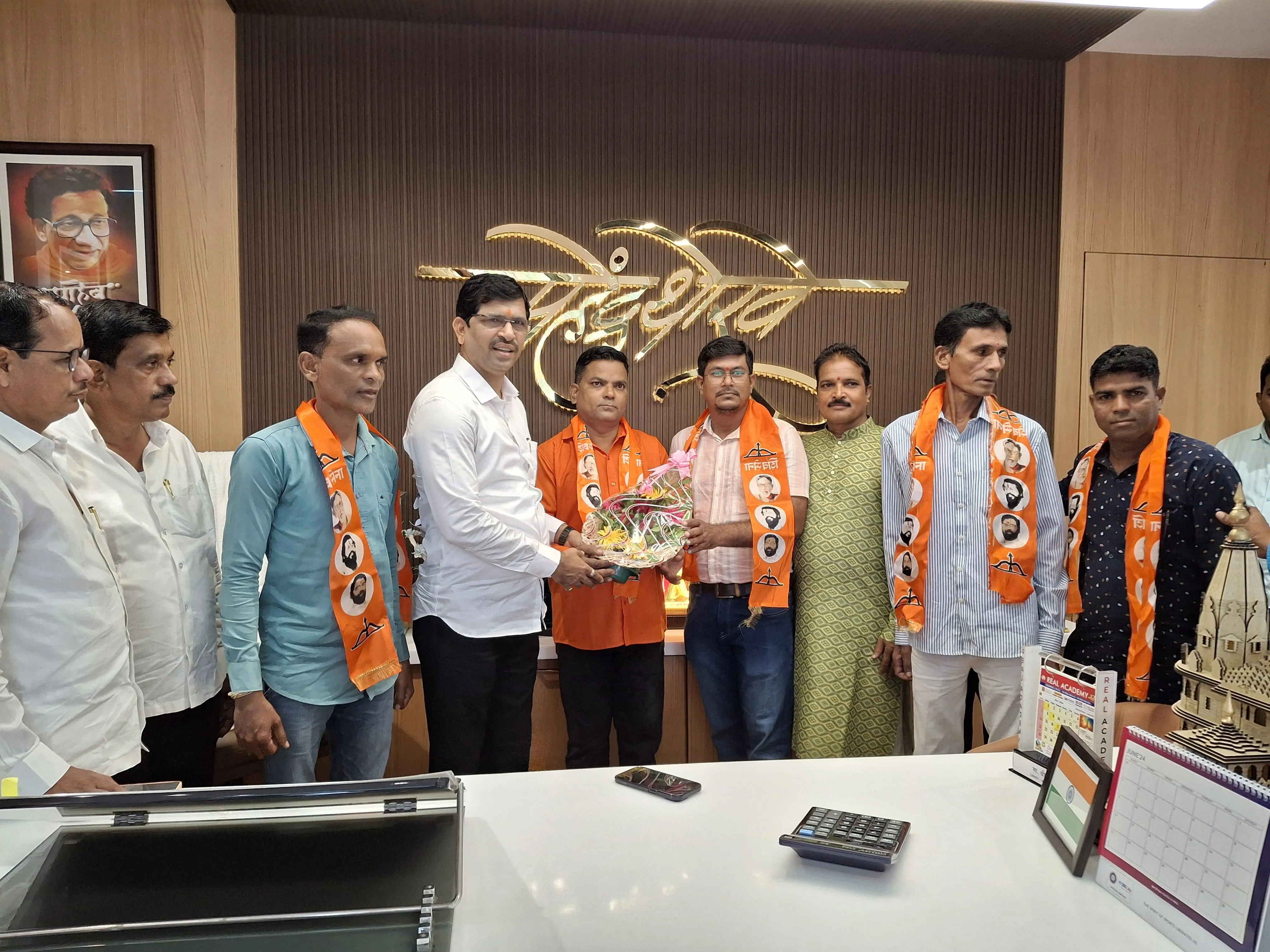Aajchi Navi Mumbai | उबाटा गटाचे पदाधिकारी शिंदे गटात पक्ष