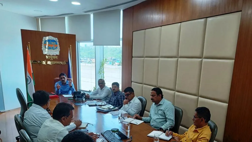 Aajchi Navi Mumbai | दुरूस्तीची कामे युध्दपातळीवर करावीत