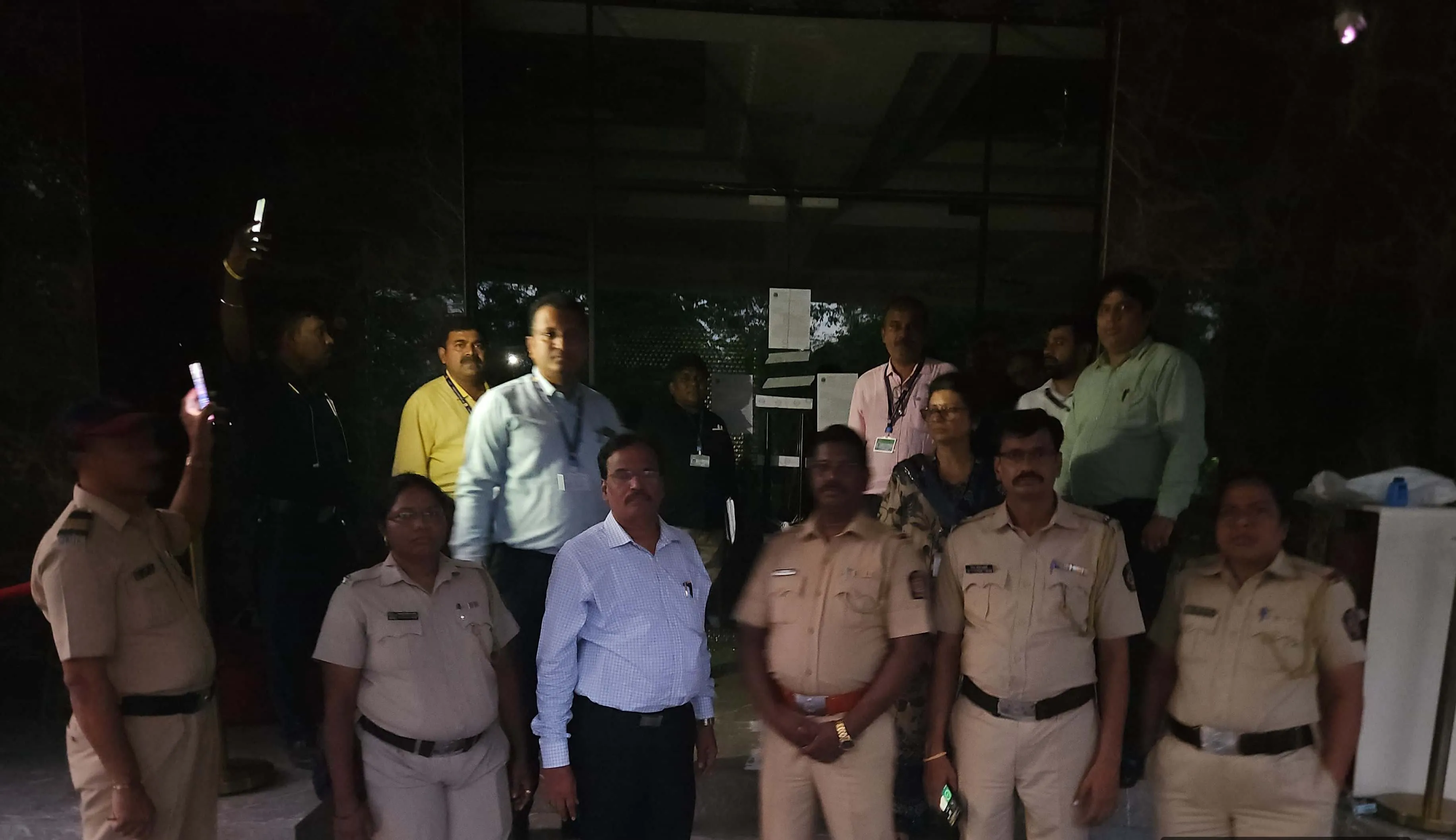 Aajchi Navi Mumbai | अनधिकृत लॉजींगवर सीलबंद कारवाई