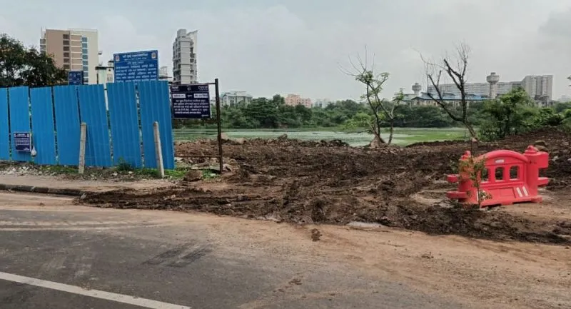 Aajchi Navi Mumbai | लोटस तलाव भराव टाकून बुजवण्याचा घाट